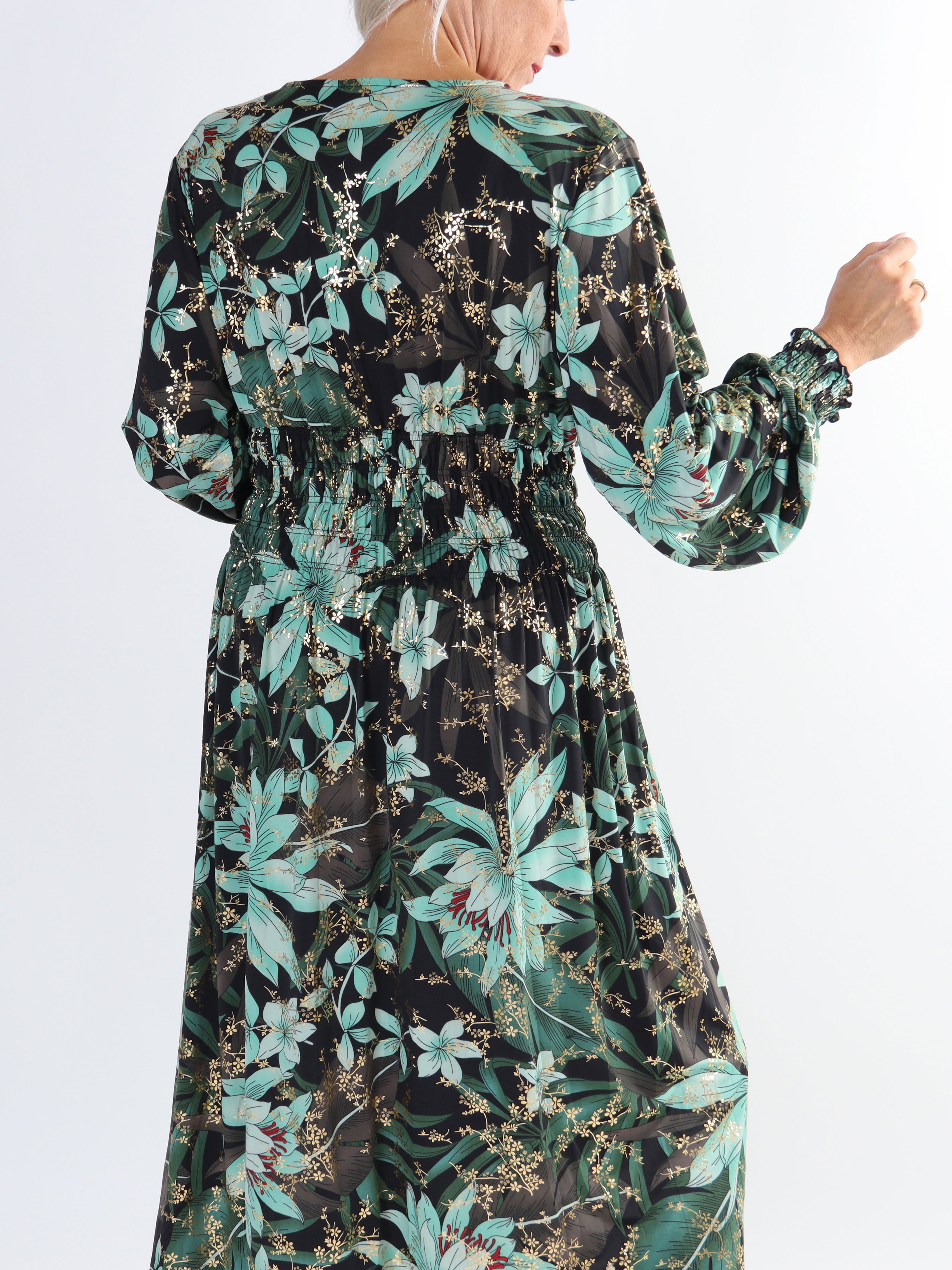 Pams Midi L/S - Plus size klänning i skrynkelfritt tyg med långa ärmar